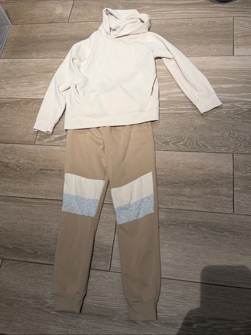 The Children's Place Tan Joggers with Cream & Light Gray Knee Panels (SR)